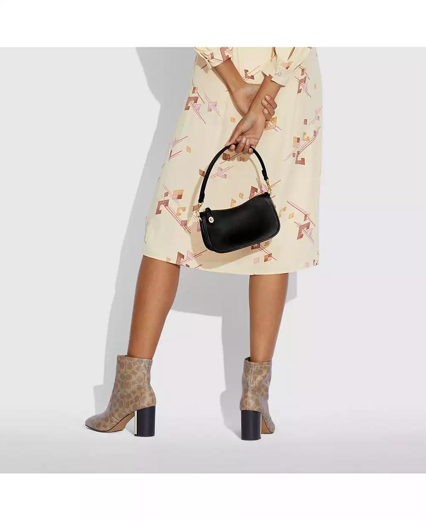 Coach Swinger 20 In Glovetanned Leather