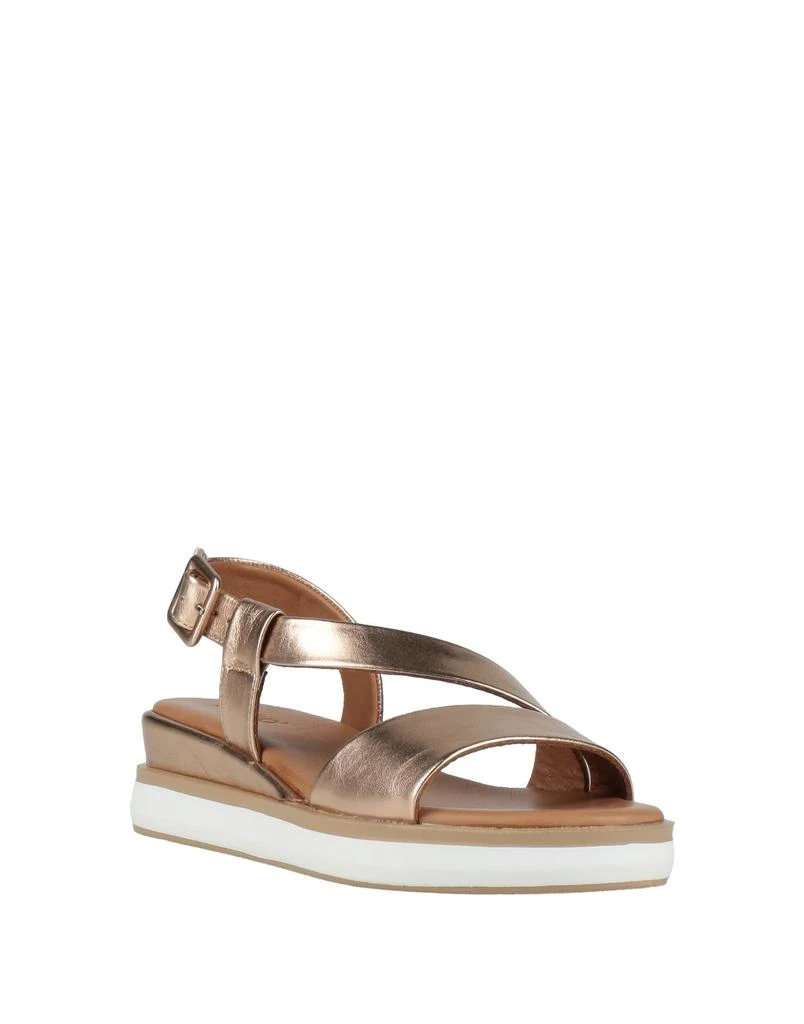 INUOVO Sandals 2