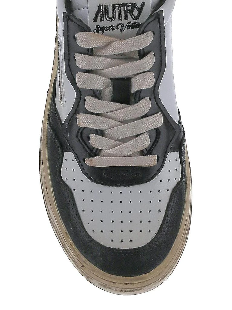 Autry Medalist Low Sneakers 4