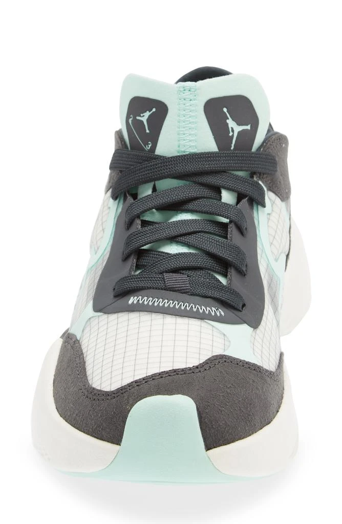 Jordan Delta 3 Low Sneaker 4