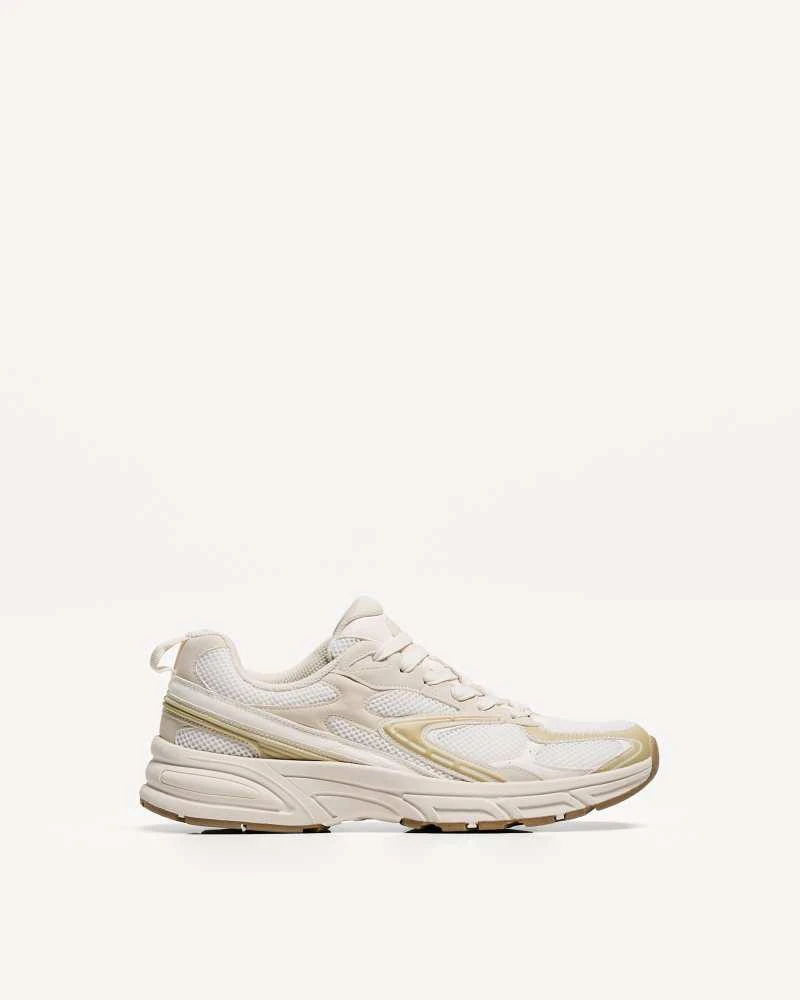 Bershka Bershka chunky sole sneakers in white 1