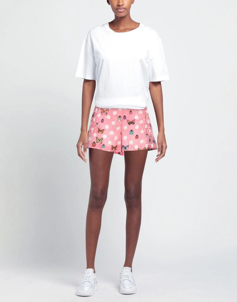 Versace Shorts 
Bermuda 2