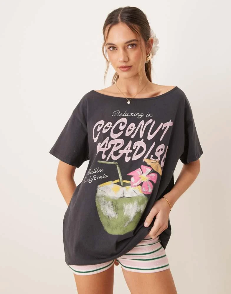 Abercrombie & Fitch Hollister short sleeve tropical graphic t-shirt in black 2