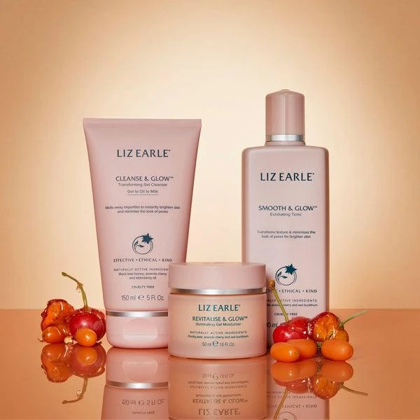 LIZ EARLE Liz Earle Radiant Glow Routine 4