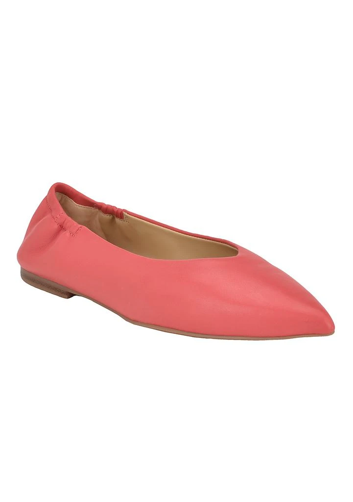 leather dress loafer Industry of All Nations Women's Porteños Loafer