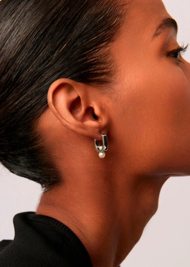 Missoma Button Pearl rhodium-plated hoop earrings 3