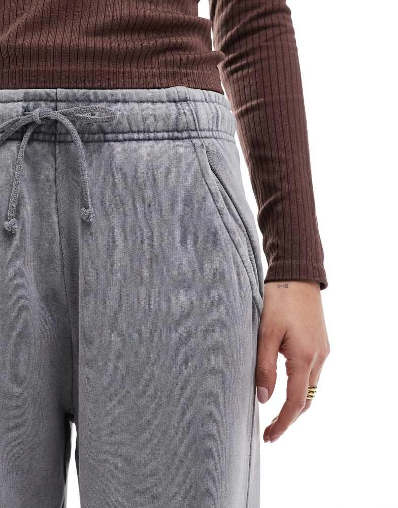 Pull&Bear Pull&Bear wide leg jogger in acid washed grey 5