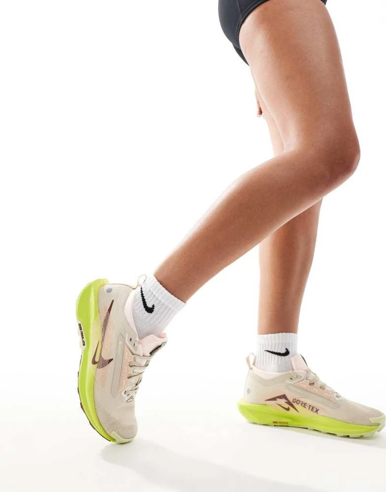 NIKE Nike Running ReactX Pegasus Trail 5 GORE-TEX trainers in white 3