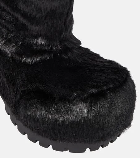 Balenciaga Alaska faux fur snow boots 6