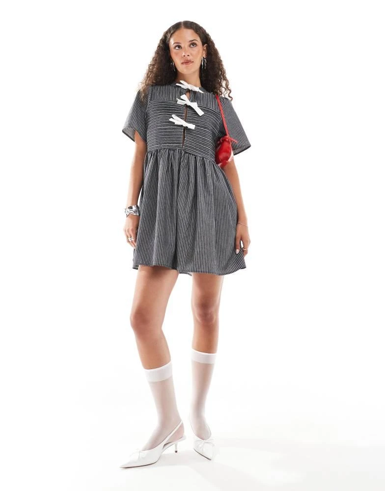 Ghospell Ghospell bow detail shirt mini dress in mono 2