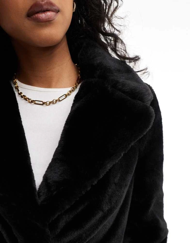 Pull&Bear Pull&Bear soft faux fur coat in black 4