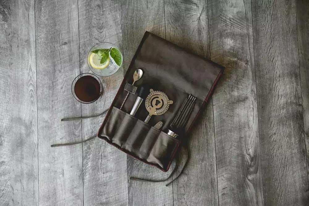 Legacy by Picnic Time 10-Piece Bar Tool Roll Up Kit 2