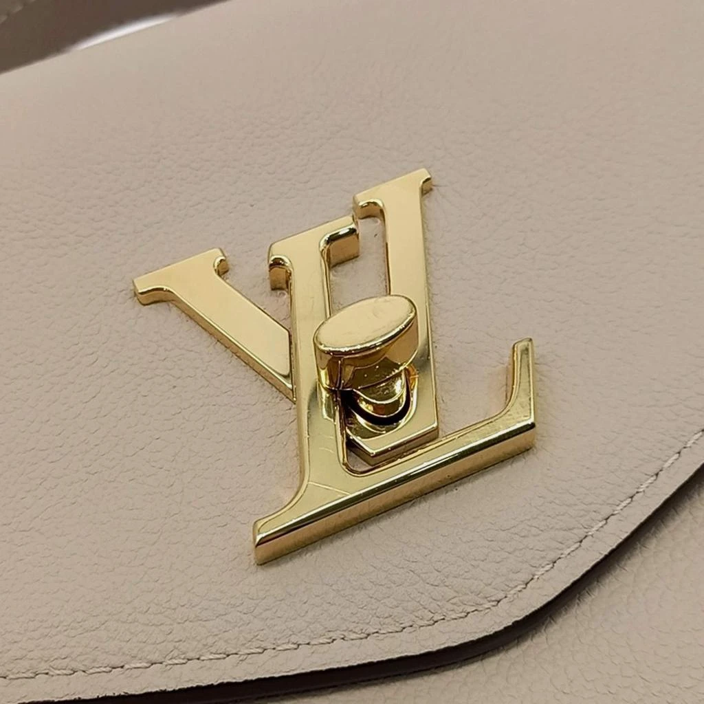 Louis Vuitton Louis Vuitton Lock Me Oxford Bag 4