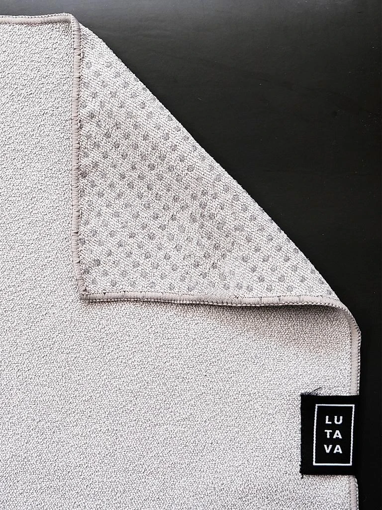 Lutava The Mat Towel - Antimicrobial Fitness Towel With Silicone Dots 2