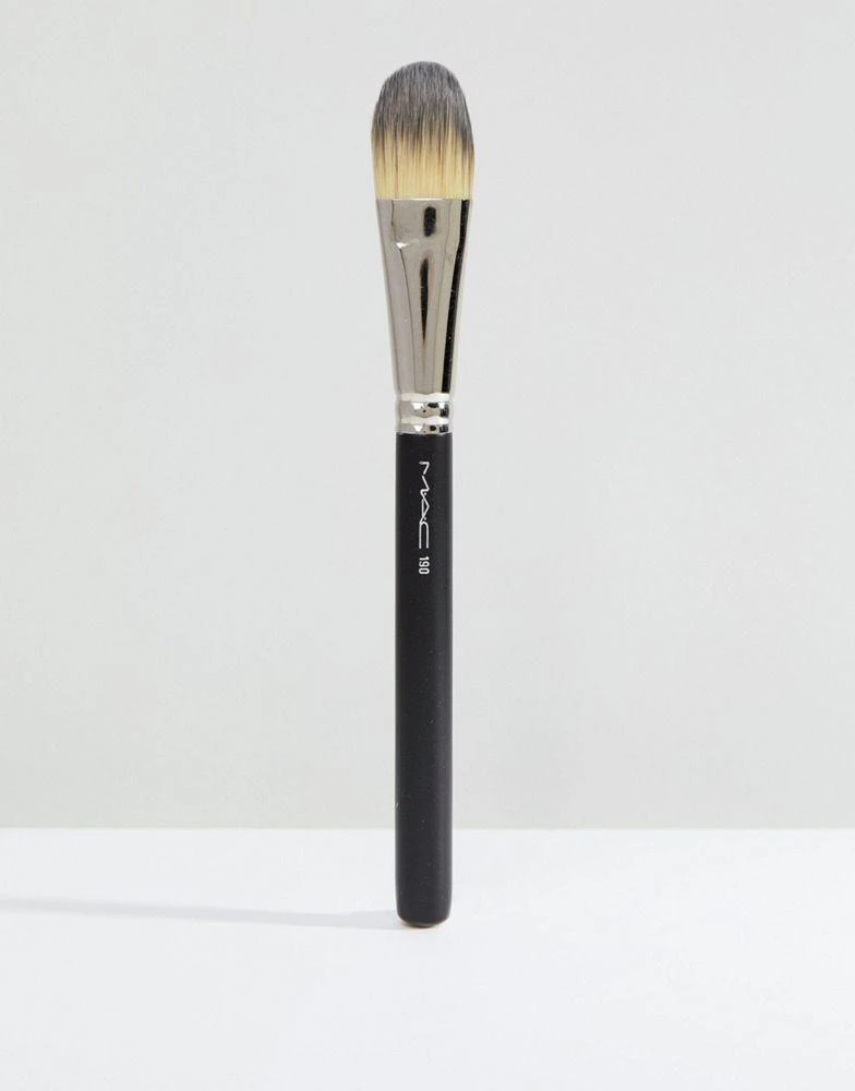 MAC MAC 190 Foundation Brush 1