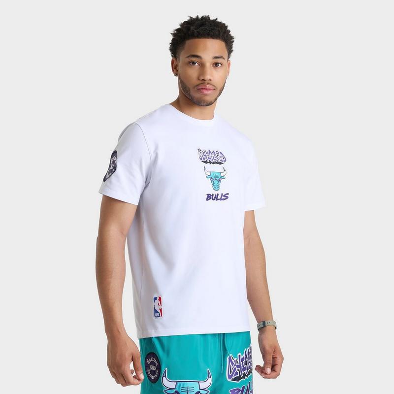 Pro Standard Men's Pro Standard Chicago Bulls Grape T-Shirt