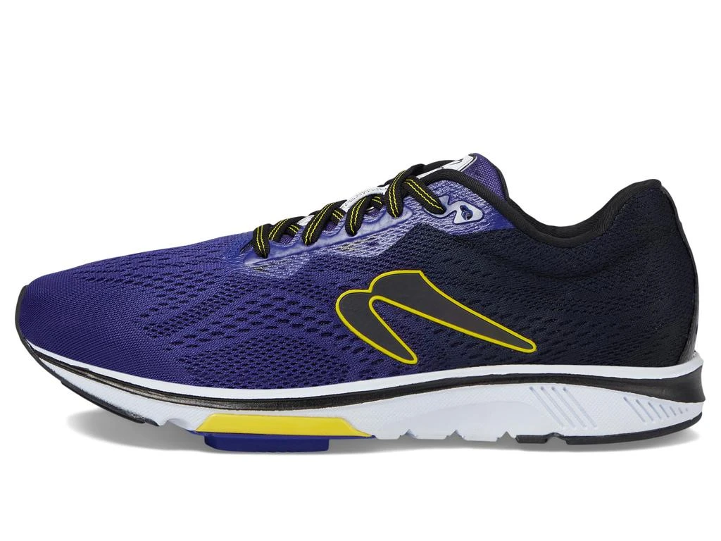 Newton Running Motion 12 4