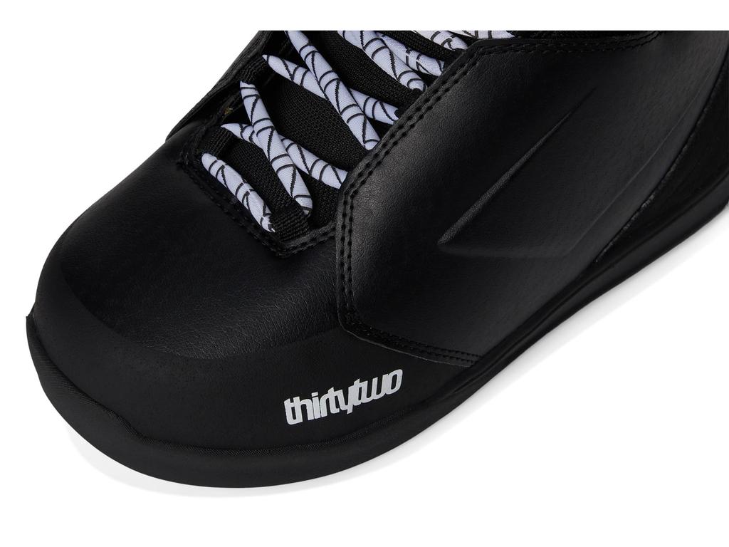 Thirty Two Lashed W
S 
24