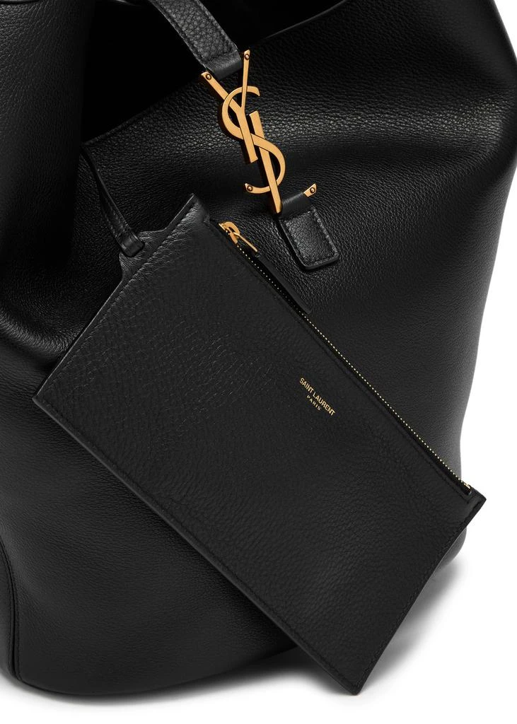 Yves Saint Laurent Le 5 Á large grained leather bucket bag 6