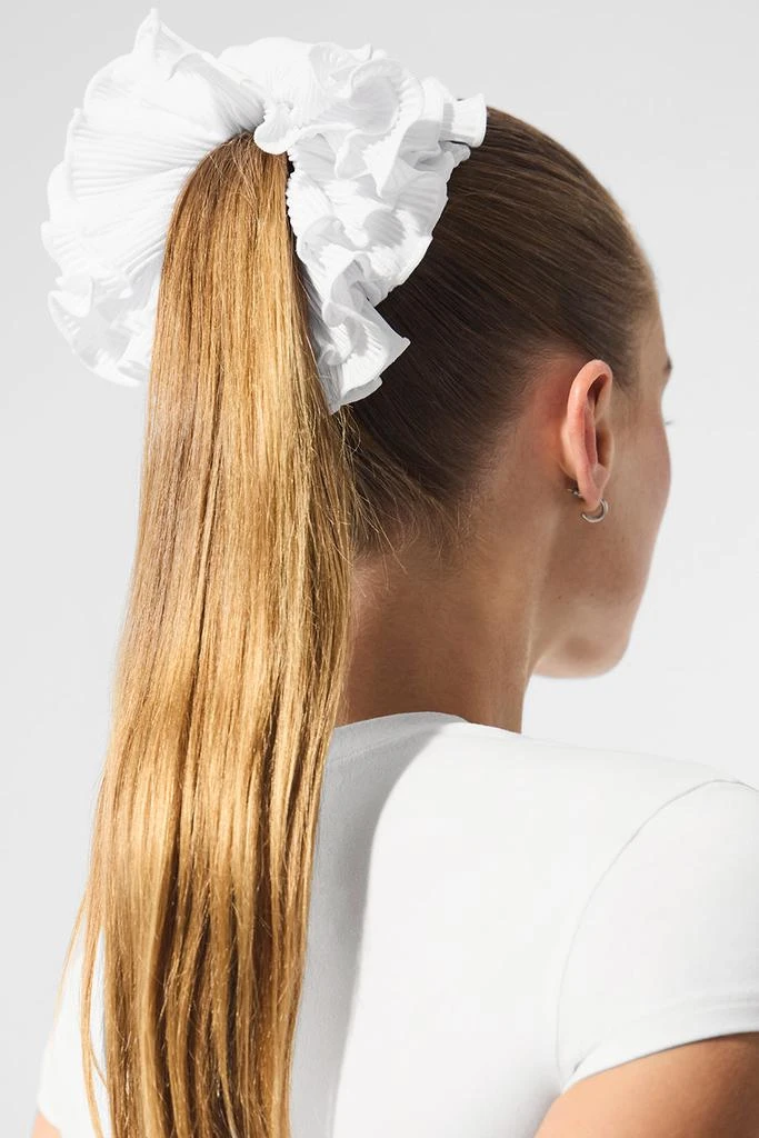 Alo Micro Plisse Oversize Scrunchie - White 1