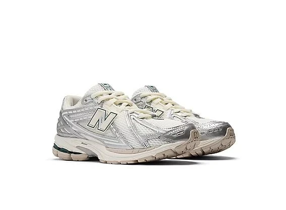 New Balance 1906R 3
