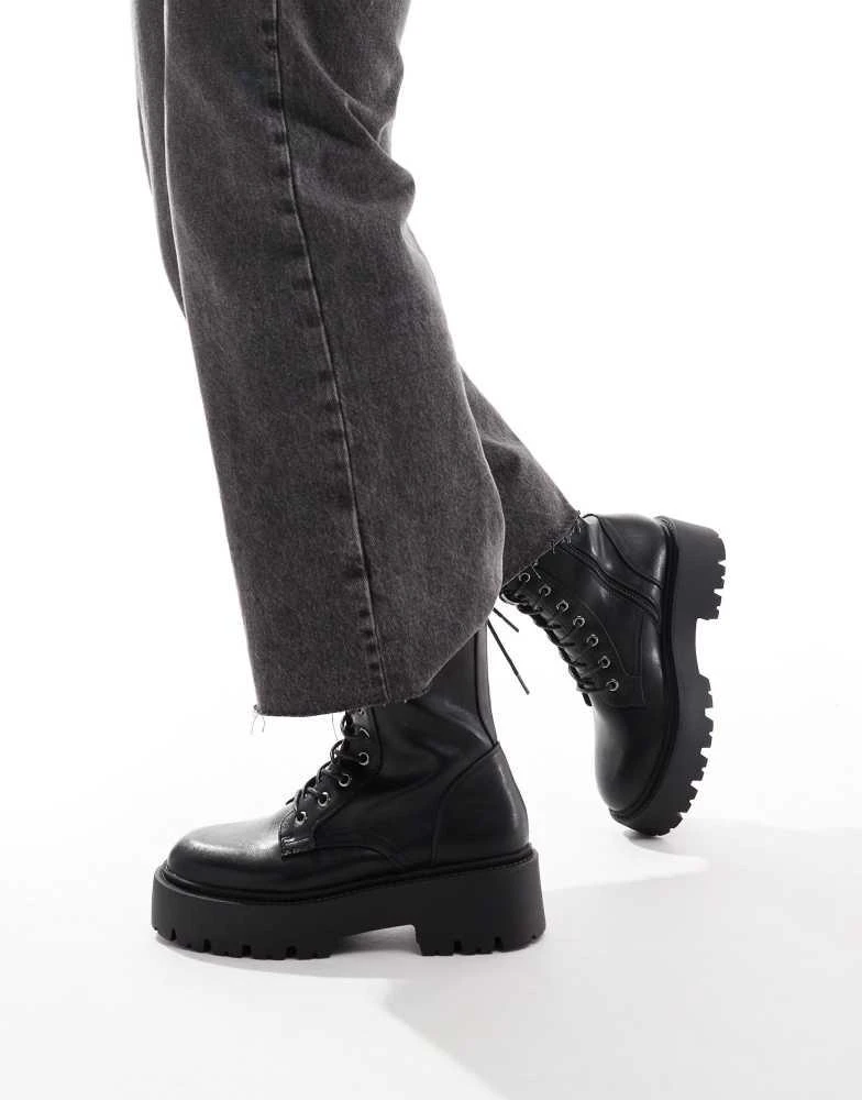 ASOS ASOS DESIGN Wide Fit Adventure chunky lace up boots in black 4