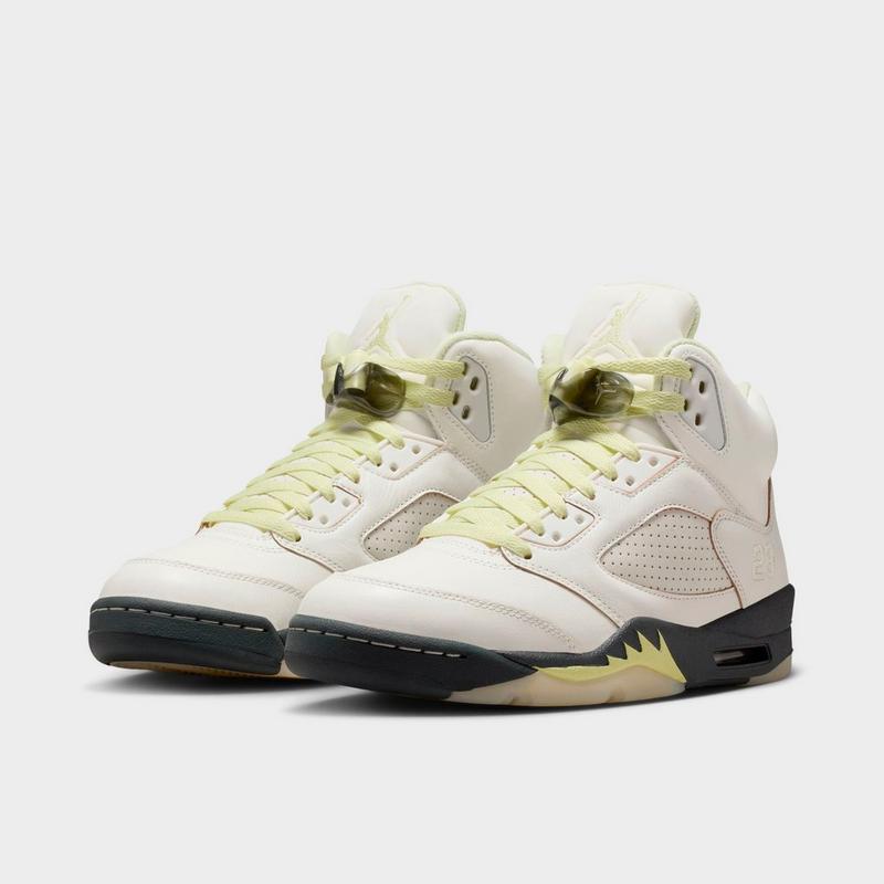 Jordan Women's Air Jordan Retro 5 Basketball Shoes
