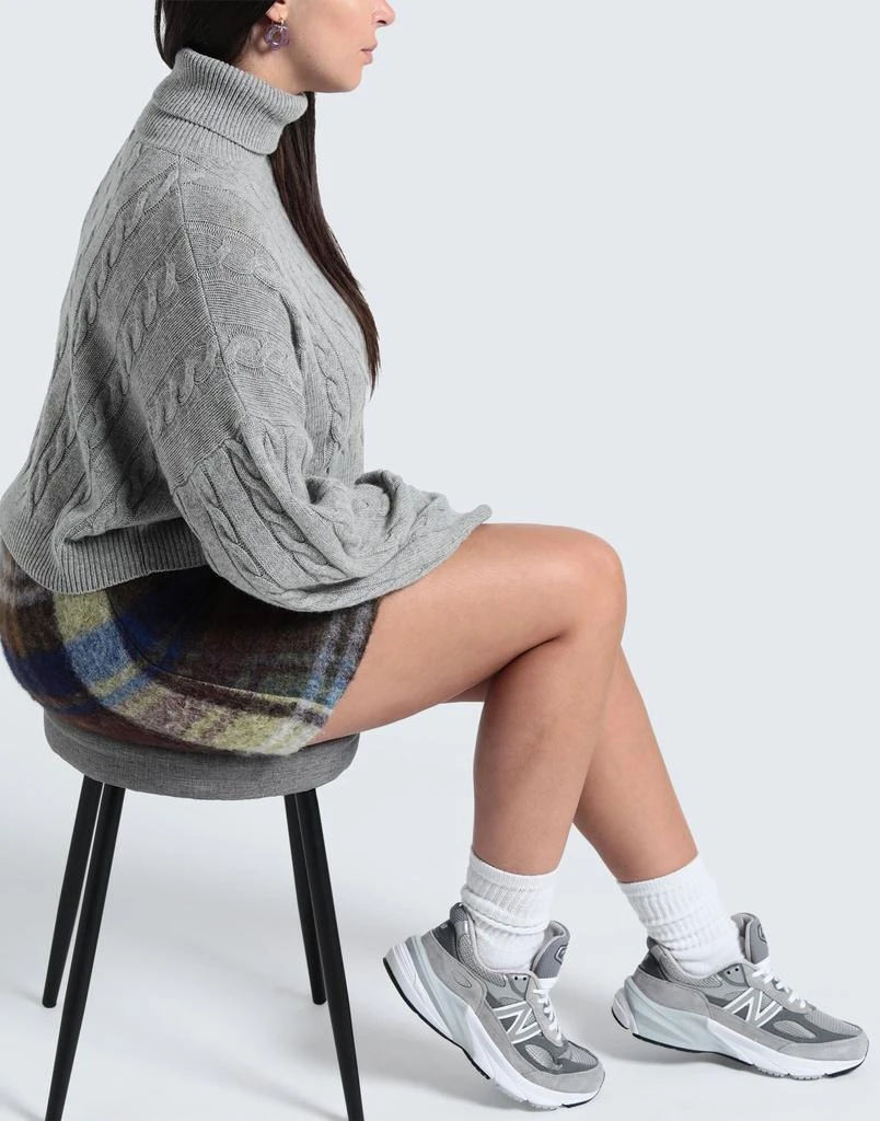 New Balance Sneakers 4