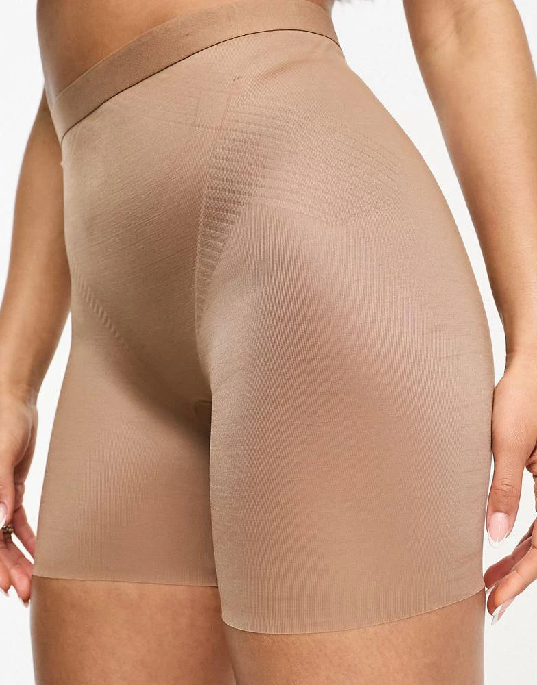 SPANX Spanx Thinstincts 2.0 contouring girlshort in cafe au lait 1