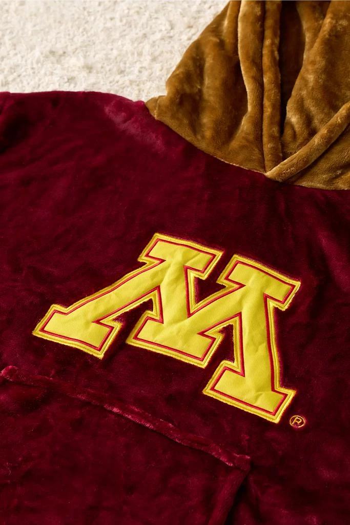 Urban Outfitters University Of Minnesota Gophers Snugible Blanket Hoodie Sweatshirt 
Pillow 3