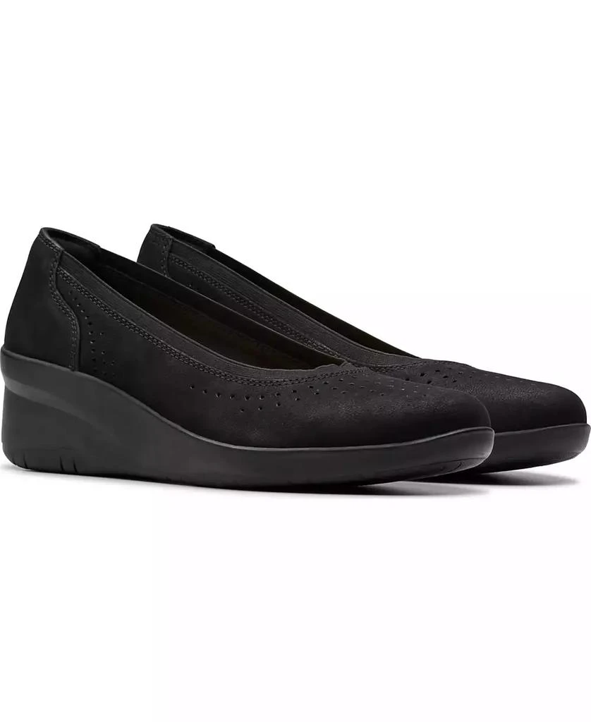 Clarks Collection Women's Suttyn Kaylie Slip-On Shoes 5