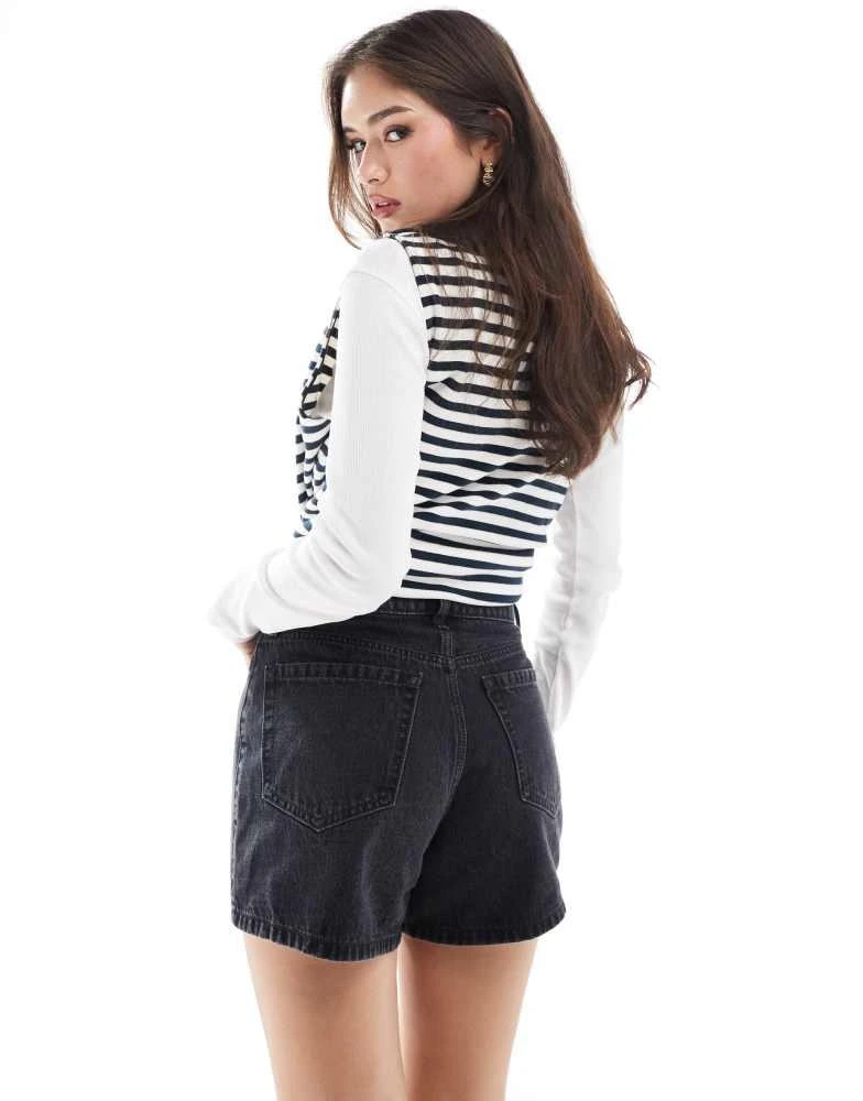 HOLLISTER Hollister high waist relaxed denim short in washed black 5