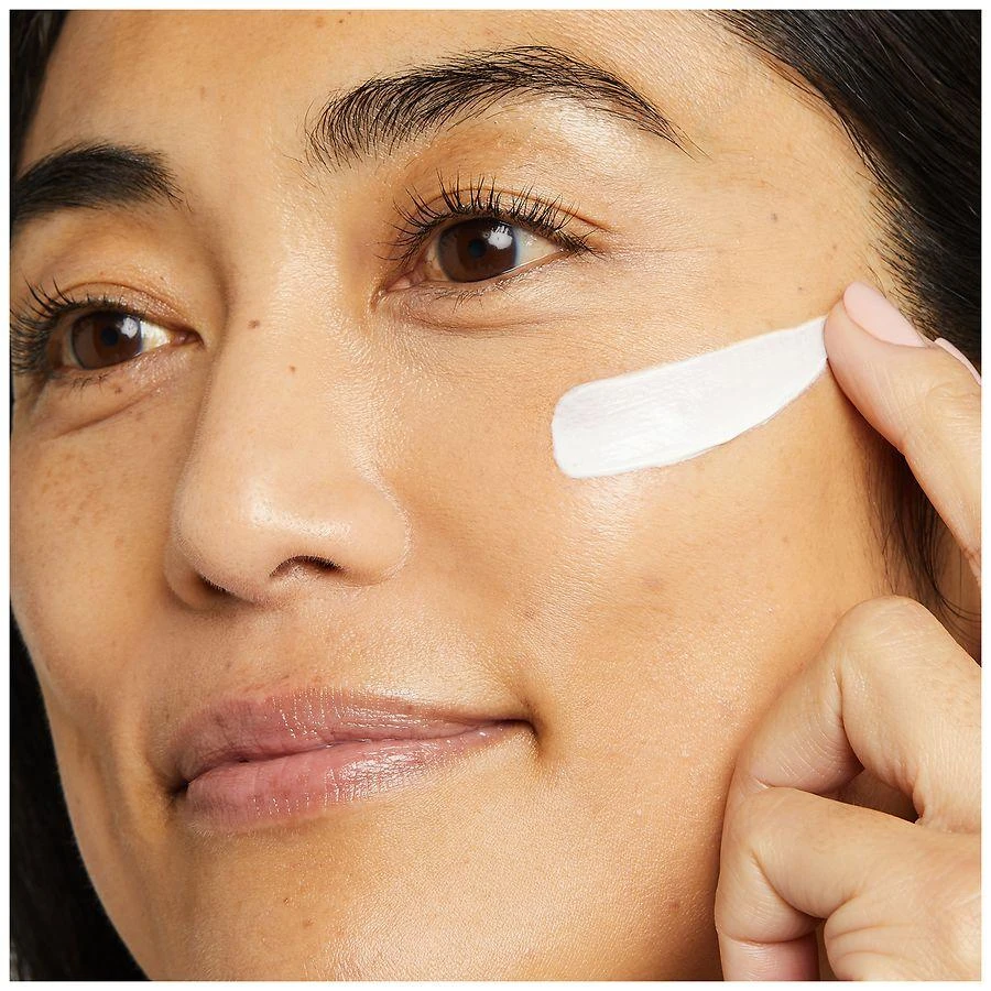 No7 Restore & Renew Multi Action Face & Neck Day Cream with SPF 30 3