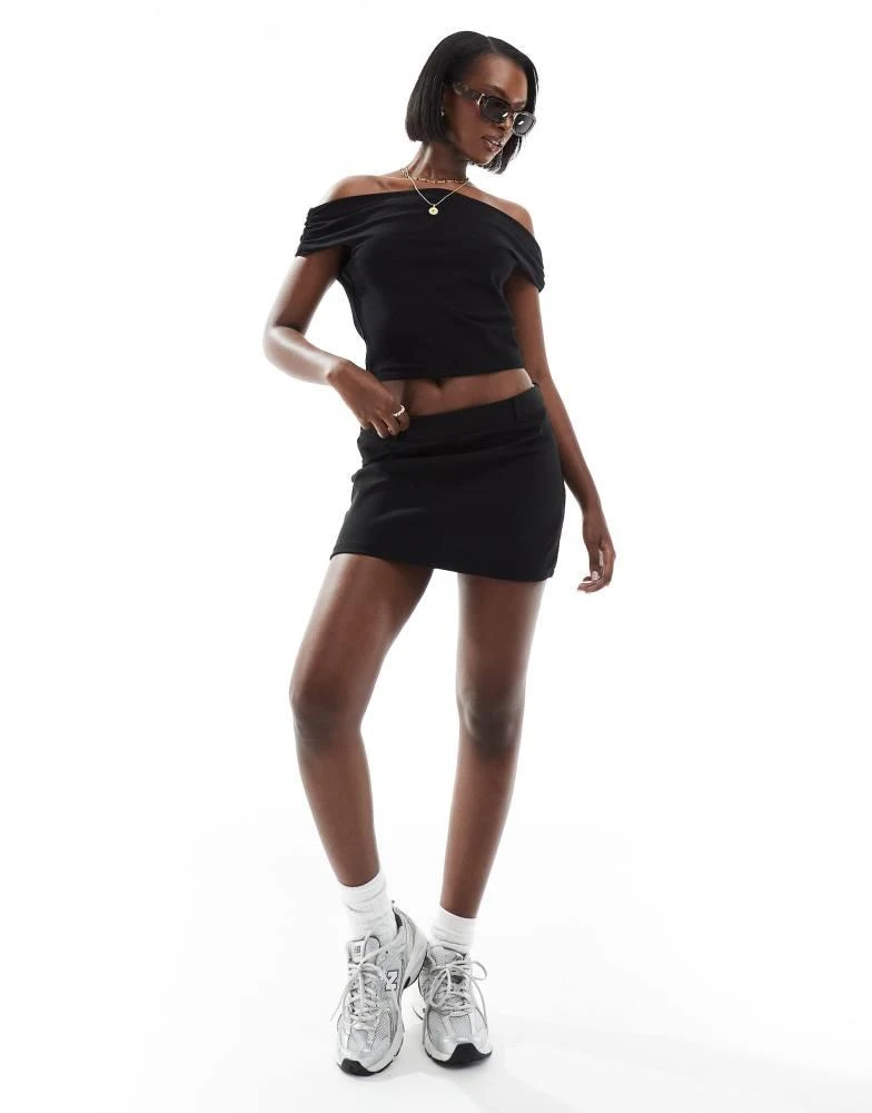 ASOS ASOS DESIGN off shoulder top in black 2