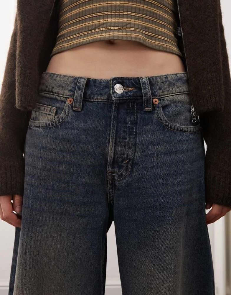 Monki Monki Peggy low waist baggy jeans in vintage blue wash 5