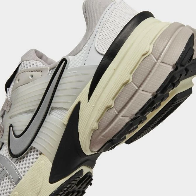 NIKE Men's Nike V2K Run Casual Shoes 3