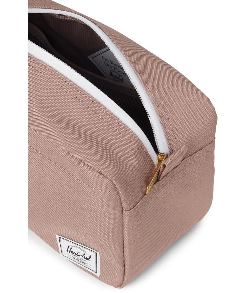 Herschel Supply Chapter Travel Kit 3