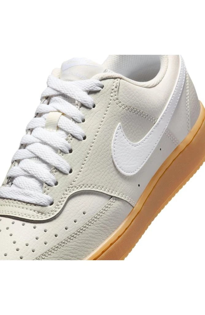 NIKE Court Vision Low Sneaker 8