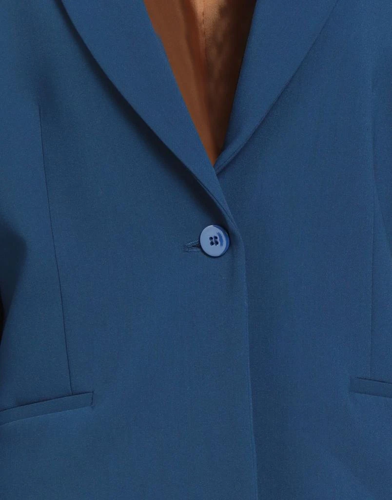 NIŪ Blazer 4