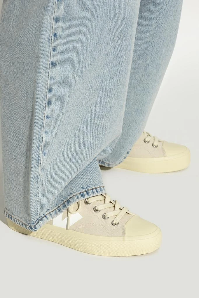 Veja Sneakers Wata II LOW CANVAS 2