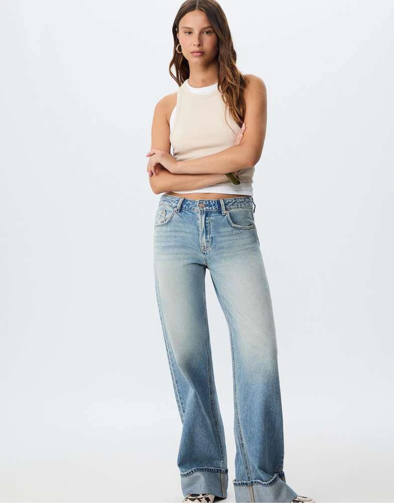 Stradivarius Stradivarius D91 low wide-leg jeans in medium light blue denim 1
