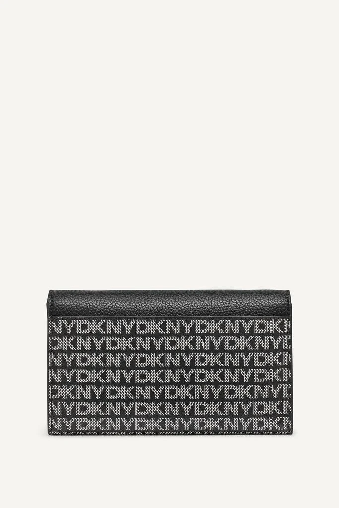 DKNY SYDNEY WALLET ON CHAIN 4