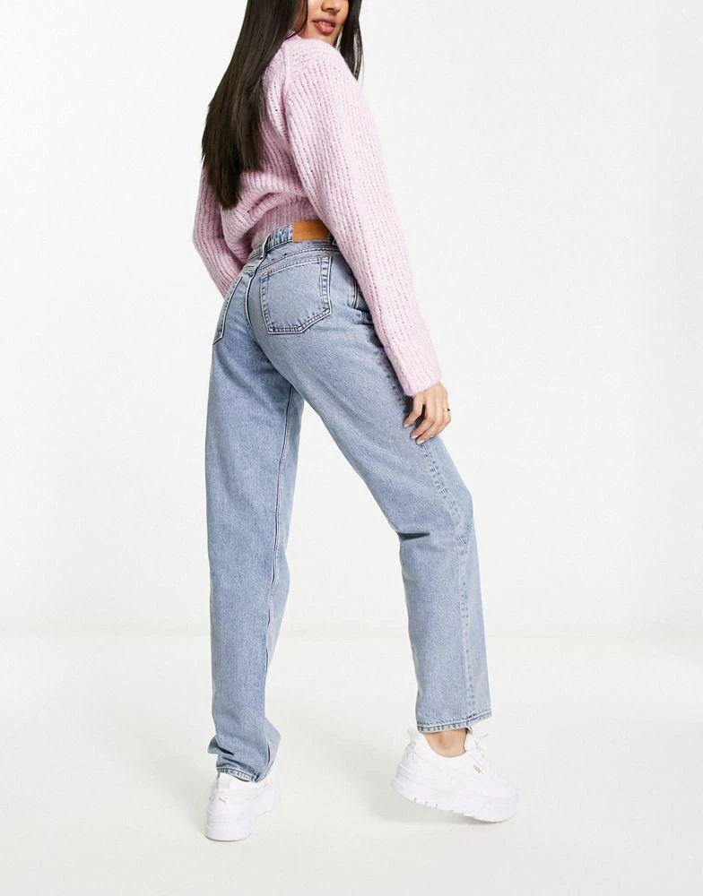 Monki Monki Moop low rise straight leg jeans in light blue 2