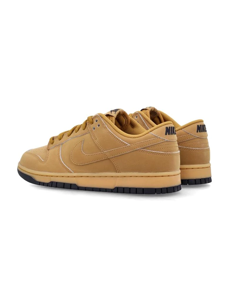 NIKE DUNK LOW RETRO SE 4