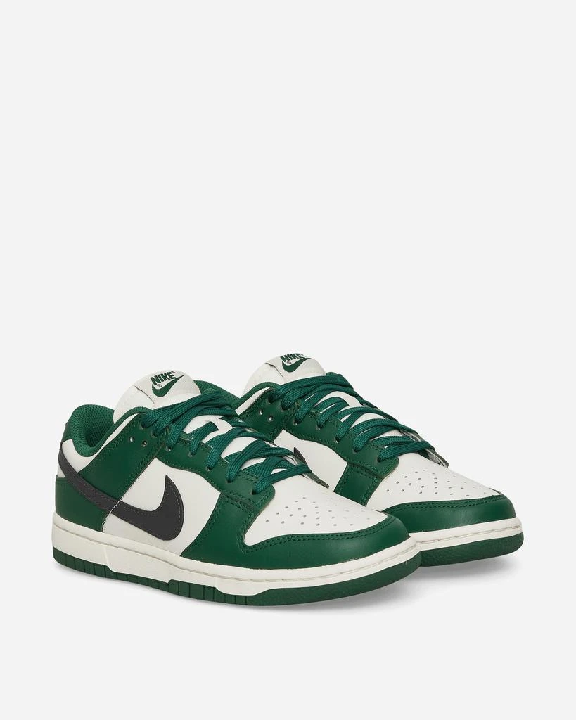 NIKE WMNS Dunk Low Sneakers Gorge Green 2