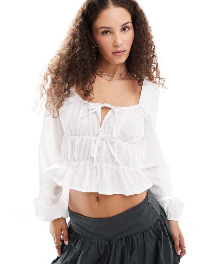 Reclaimed Vintage Reclaimed Vintage gathered tie front top in white