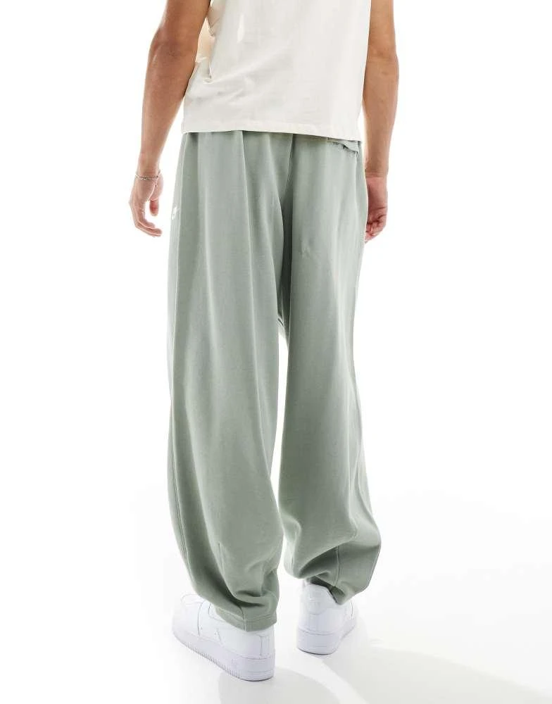 NIKE Nike Club french terry oversized joggers in olive 2