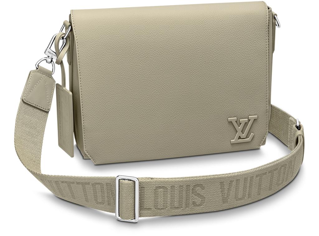 Louis Vuitton Takeoff Messenger