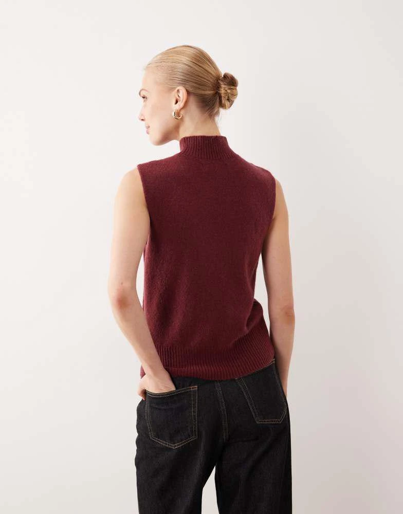 Abercrombie 
Fitch Abercrombie 
Fitch mock neck sweater vest in burgundy 4