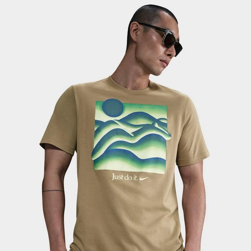 NIKE Men's Nike Sportswear Artistic Waves Graphic T-Shirt 3